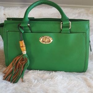 Green tote